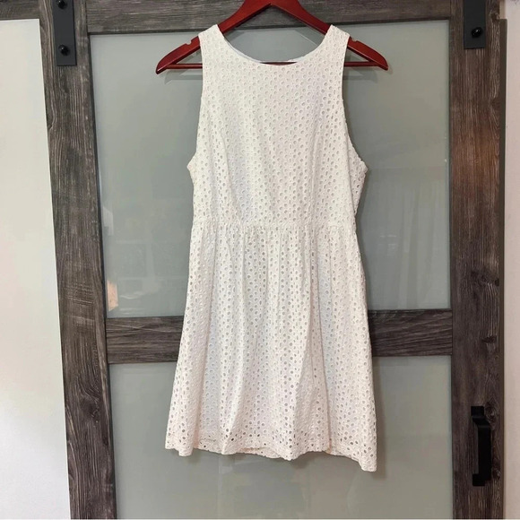 One Clothing Los Angeles Dresses & Skirts - One Clothing Los Angeles White Sleeveless Eyelet Dress Exposed Zipper Juniors M